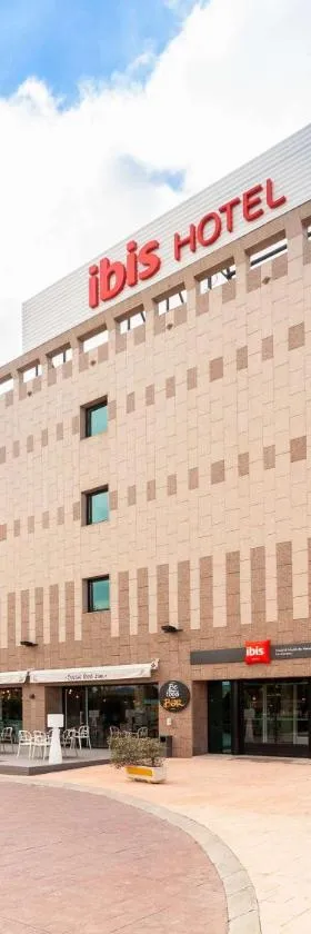 宜必思阿尔卡拉格瑞纳酒店，位于阿尔卡拉德荷那利斯的酒店