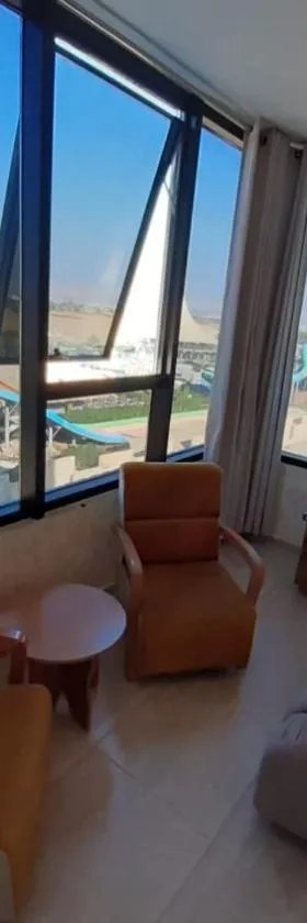 Dolphin Suites Hotel，位于杰里科的酒店
