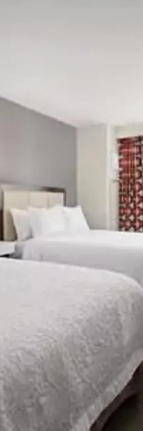 Hampton Inn Glendale Milwaukee, Wi，位于Glendale的酒店