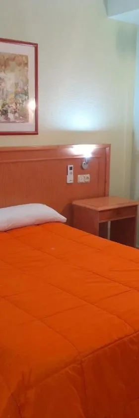 Hostal Carlos III，位于厄尔埃基多的酒店