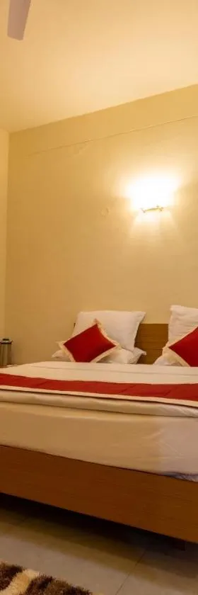 KSTDC Hotel Mayura Sangama Mekedatu，位于Mulhalli的酒店