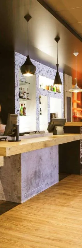 凡尔赛宫宜必思酒店 ，位于凡尔赛的酒店