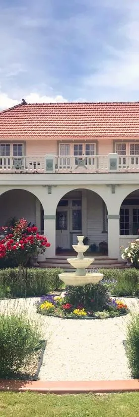 Corbett House Heritage Bed & Breakfast，位于Hikutaia的酒店