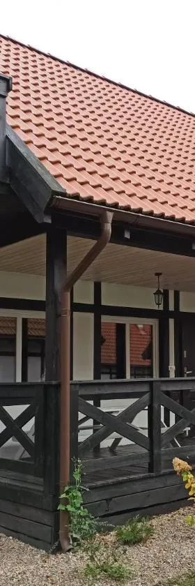 dom całoroczny na Kaszubach Nietoperek, prywatna balia, bania ruska, prywatna sauna，位于Załakowo的酒店