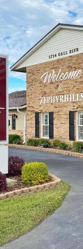 Roadstar Hotel Zephyrhills，位于泽弗希尔斯的酒店