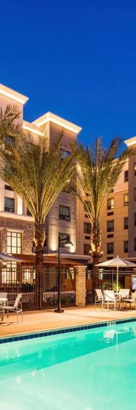 Staybridge Suites Irvine - John Wayne Airport by IHG，位于尔湾的酒店