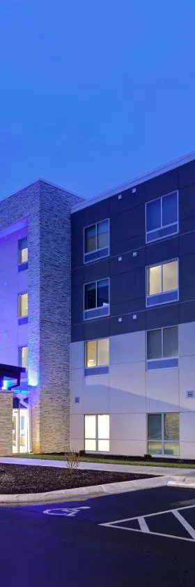 Holiday Inn Express & Suites - Ottawa by IHG，位于渥太华的酒店