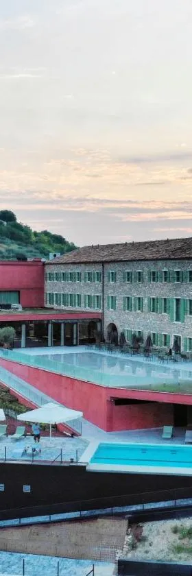 Winery & Design hotel ROXANICH，位于莫托文的酒店