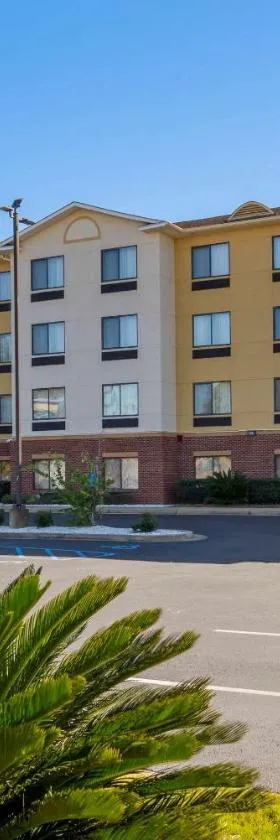 Comfort Inn & Suites Montgomery Eastchase，位于蒙哥马利的酒店