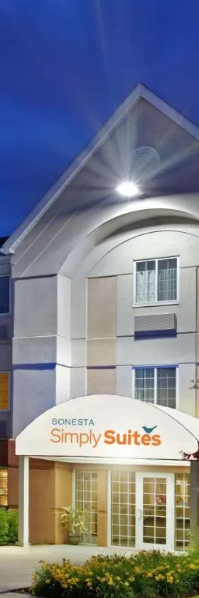 Sonesta Simply Suites Chicago Waukegan，位于沃基根的酒店