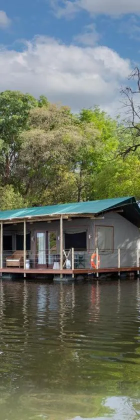 努霍夫野生动物山林小屋，位于Mahango的酒店