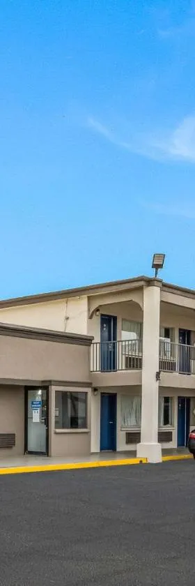 Motel 6-Tupelo, MS - Downtown，位于图珀洛的酒店