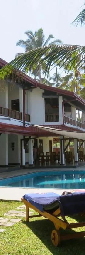 Thoduwawa Beach Villa，位于Paiyagala South的酒店