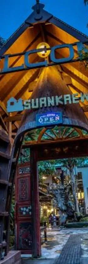 Suankaew​ art​ hostel​，位于春武里的酒店
