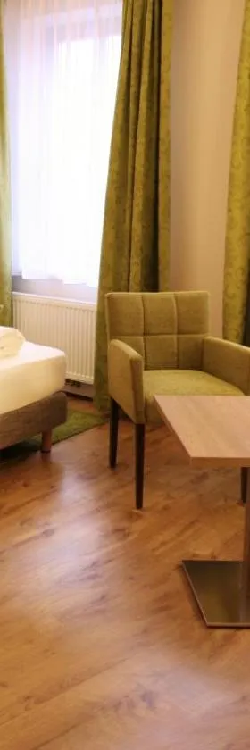 Gasthof Schmölz mit Übernachtung im Hotelzimmer，位于Sankt Christophen的酒店
