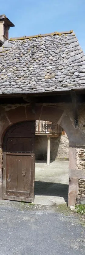 chambre d'hôtes Cadravals Belcastel Aveyron，位于贝尔卡斯泰的酒店