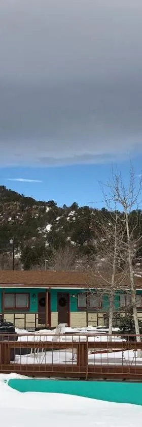 Raton Pass Motor Inn，位于拉顿的酒店