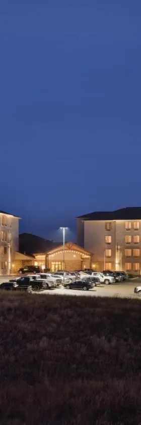Bakken Airport XWA Hotel & Studios，位于威利斯顿的酒店
