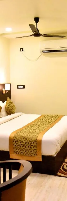 HOTEL VINAYAK，位于勒克瑙的酒店