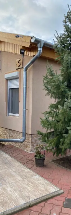 Mandi apartman，位于韦赖谢吉哈兹的酒店