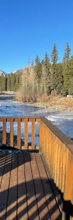 Bear Paw Lodge & Vacation Homes，位于Vallecito的酒店