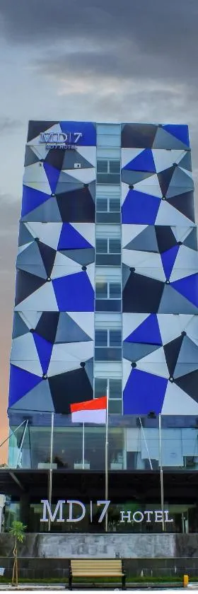 MD 7 Hotel Cirebon，位于井里汶的酒店