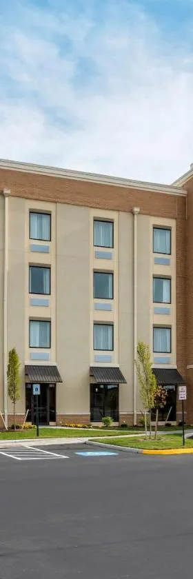 Comfort Inn & Suites Winchester，位于温彻斯特的酒店