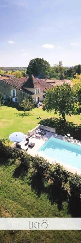 Maison des Quatre Saisons，位于Les Esseintes的酒店