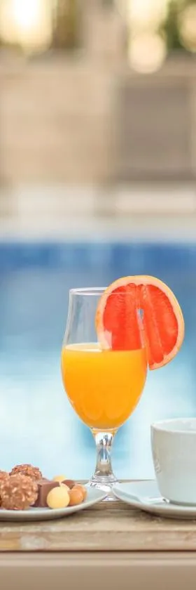 Luxury Apartments Queen，位于佩特罗瓦纳莫鲁的酒店