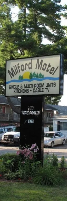 Milford Motel On the River，位于Milford的酒店