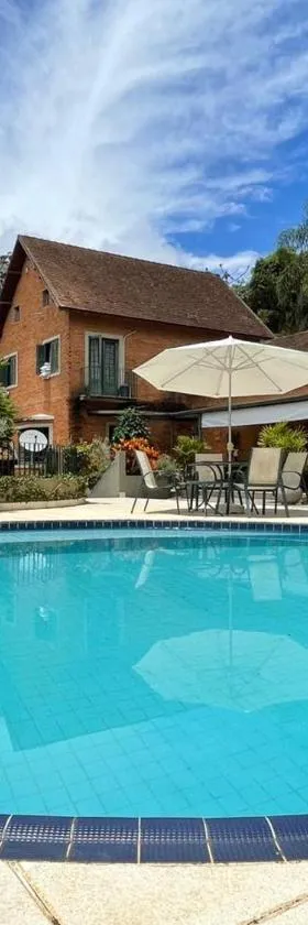 Villa Serena Bed & Breakfast，位于恩布的酒店