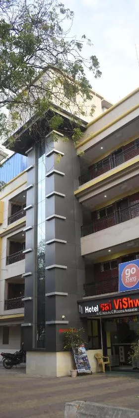 Hotel Sai Vishwa，位于舍地的酒店