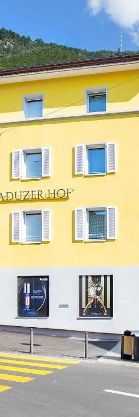 Hotel Vaduzerhof by b-smart，位于瓦杜兹的酒店