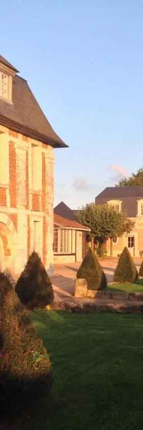 Domaine de L'orangerie du château de Motteville chambres d'hotes，位于Motteville的酒店