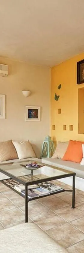 Summer House in Santorini，位于Foinikiá的酒店