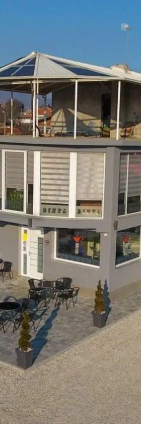Binta HOSTEL，位于弗拉涅的酒店