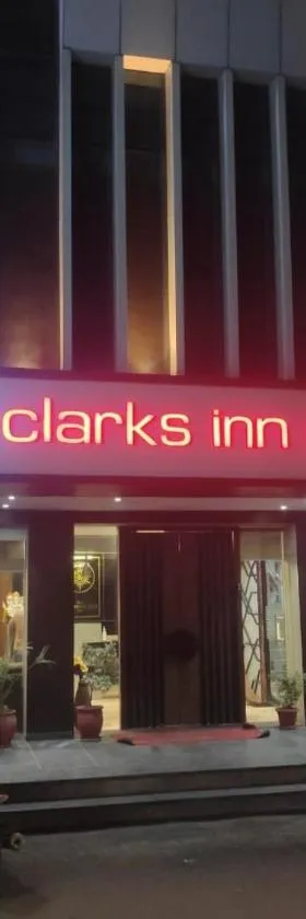 Clarks Inn Express, Jammu，位于贾姆穆的酒店