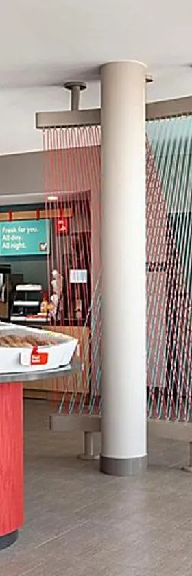 avid hotels - Detroit - Warren by IHG，位于沃伦的酒店