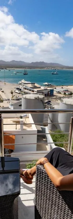 Blue Marlin Hotel，位于明德卢的酒店