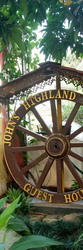 John's Highland Comfort (Guest House)，位于马焦茹达的酒店