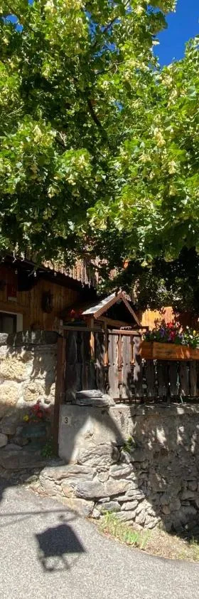 Auberge De La Forêt - Hôtel，位于奥瑞斯的酒店
