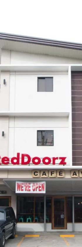 RedDoorz Plus @ Diola Villamonte Bacolod，位于巴科洛德的酒店