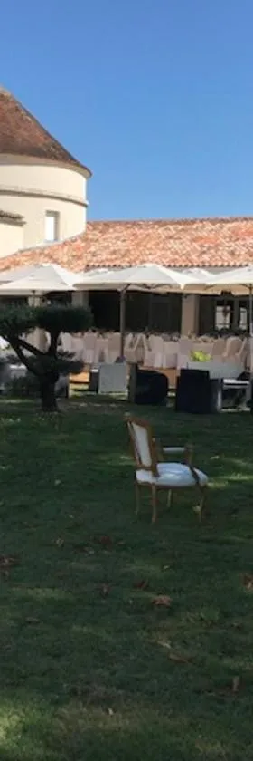 Le Logis du Péré，位于Saint-Coutant-le-Grand的酒店