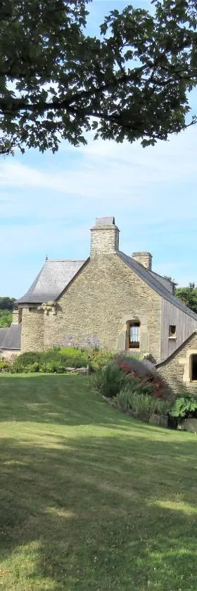 Chambres d'hôtes, Zimmer, Domaine de Kervennec，位于卡尔艾普卢盖的酒店