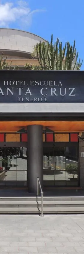 圣克鲁兹学校酒店，位于圣克鲁斯-德特内里费的酒店