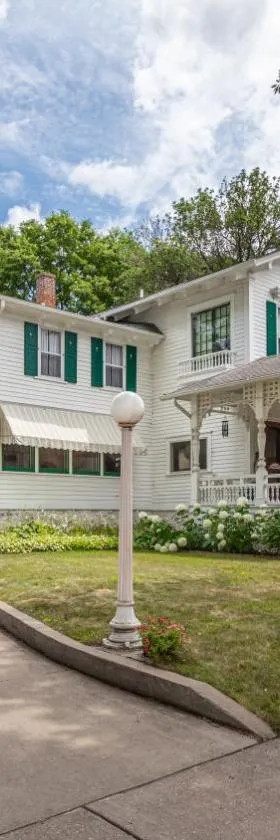 Carriage House Bed & Breakfast，位于威诺纳的酒店
