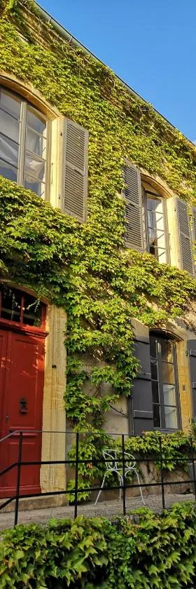 Maison d'hôtes - Les Tillets，位于Bois-Sainte-Marie的酒店