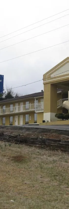 皇家旅馆，位于Sparta的酒店