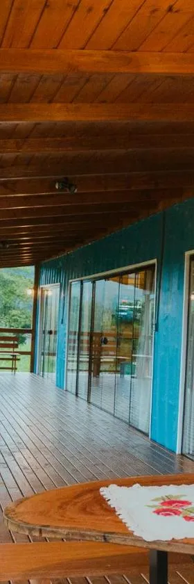 Casa Container - Pousada Container da Montanha AZUL，位于Rio Fortuna的酒店