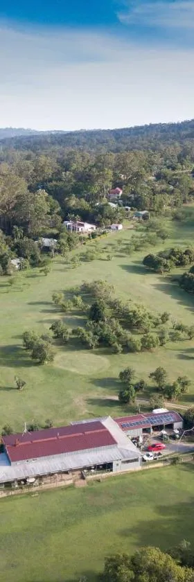 Sunshine Coast retreat your own private golf course，位于Diddillibah的酒店